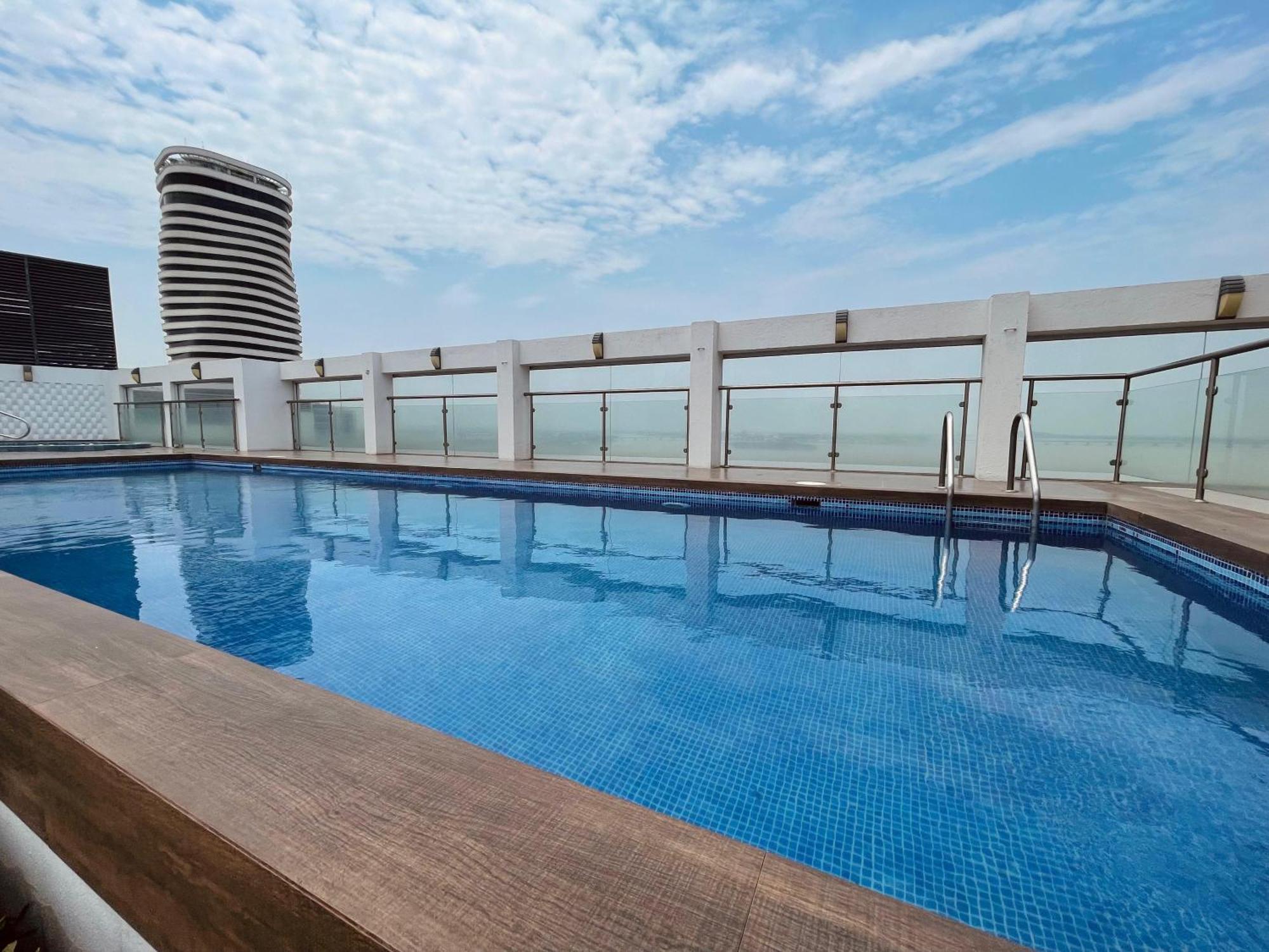 Suite Riverfront Puerto Santa Ana Guayaquil Exterior foto